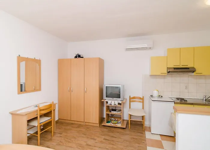 Skurla - With Terrace A1 Uti * Saplunara