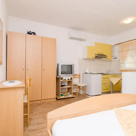 Apartment Skurla - With Terrace A1 Uti Saplunara